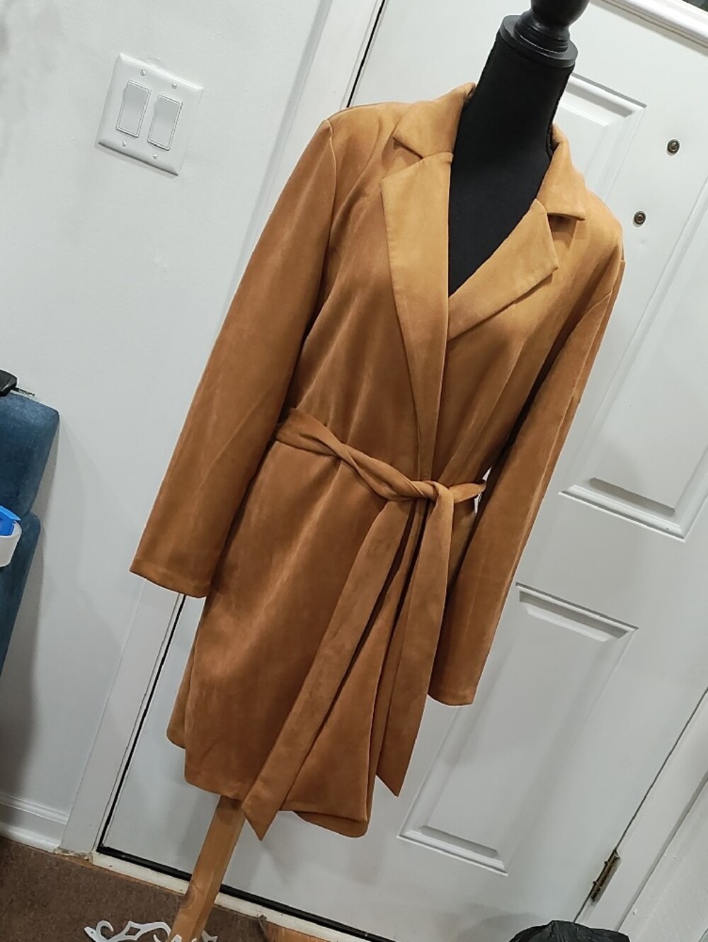 Classic Camel Color Trench Coat/ Jacket - Picture 2 of 7